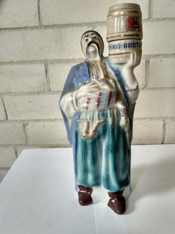 573068390_3_644x461_suvenir-statuetka-butylka-kozak-kollektsionirovanie