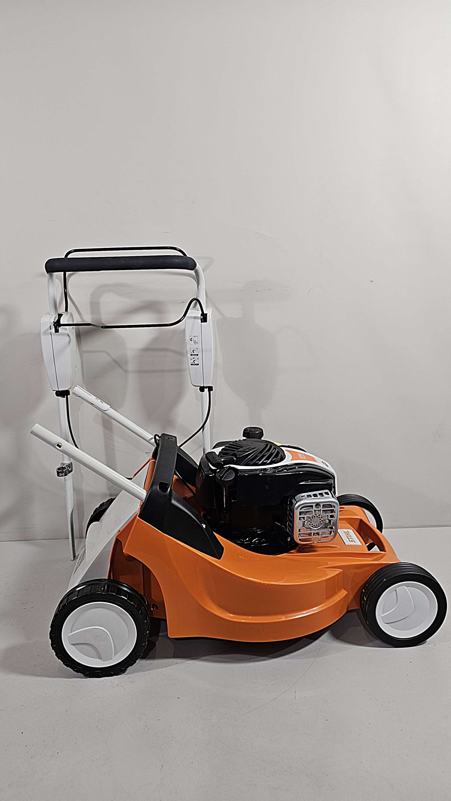 bc5fdefd-f9b2-4d38-8464-8a6fbd95a883