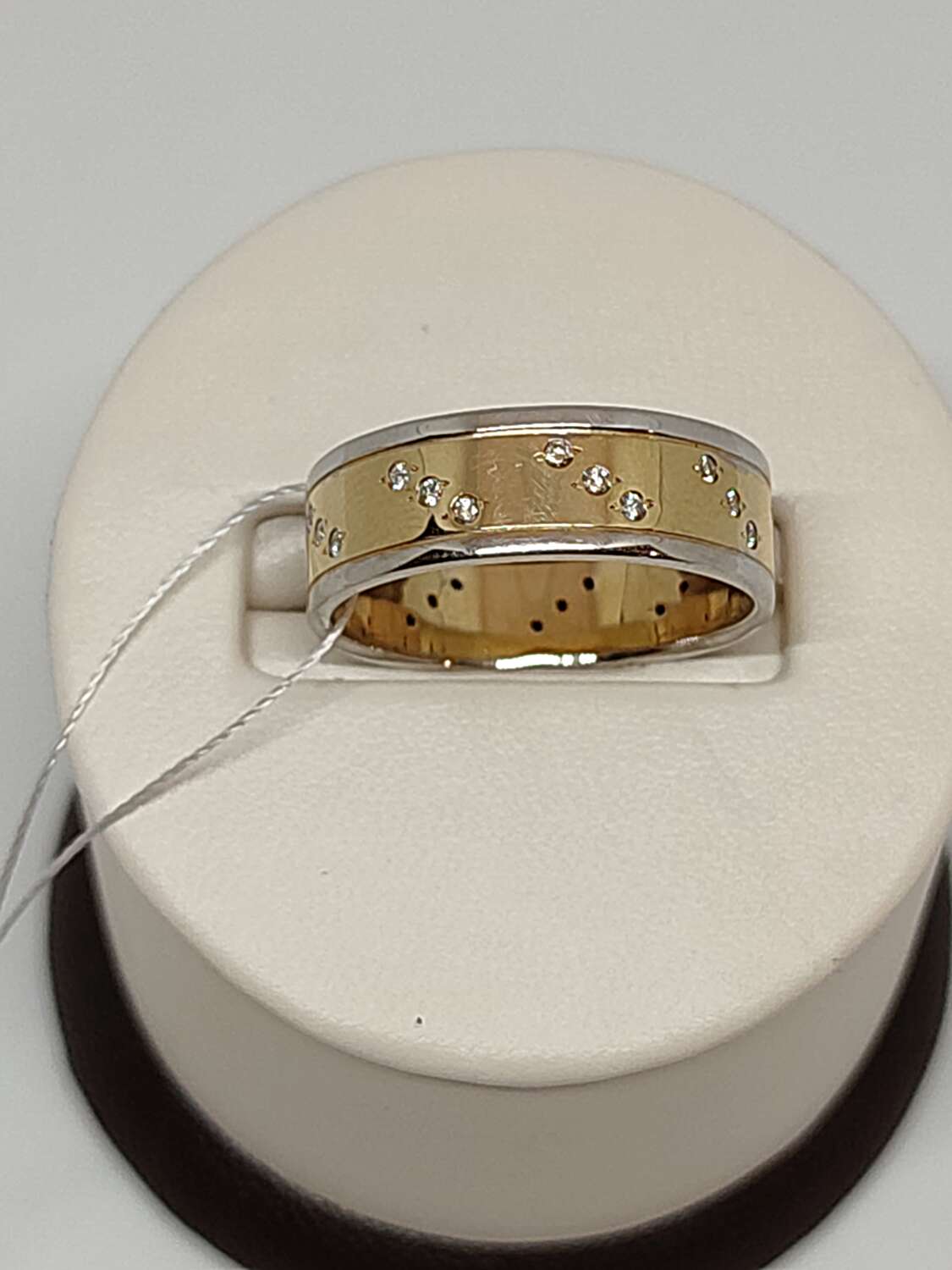 200000006575576 244