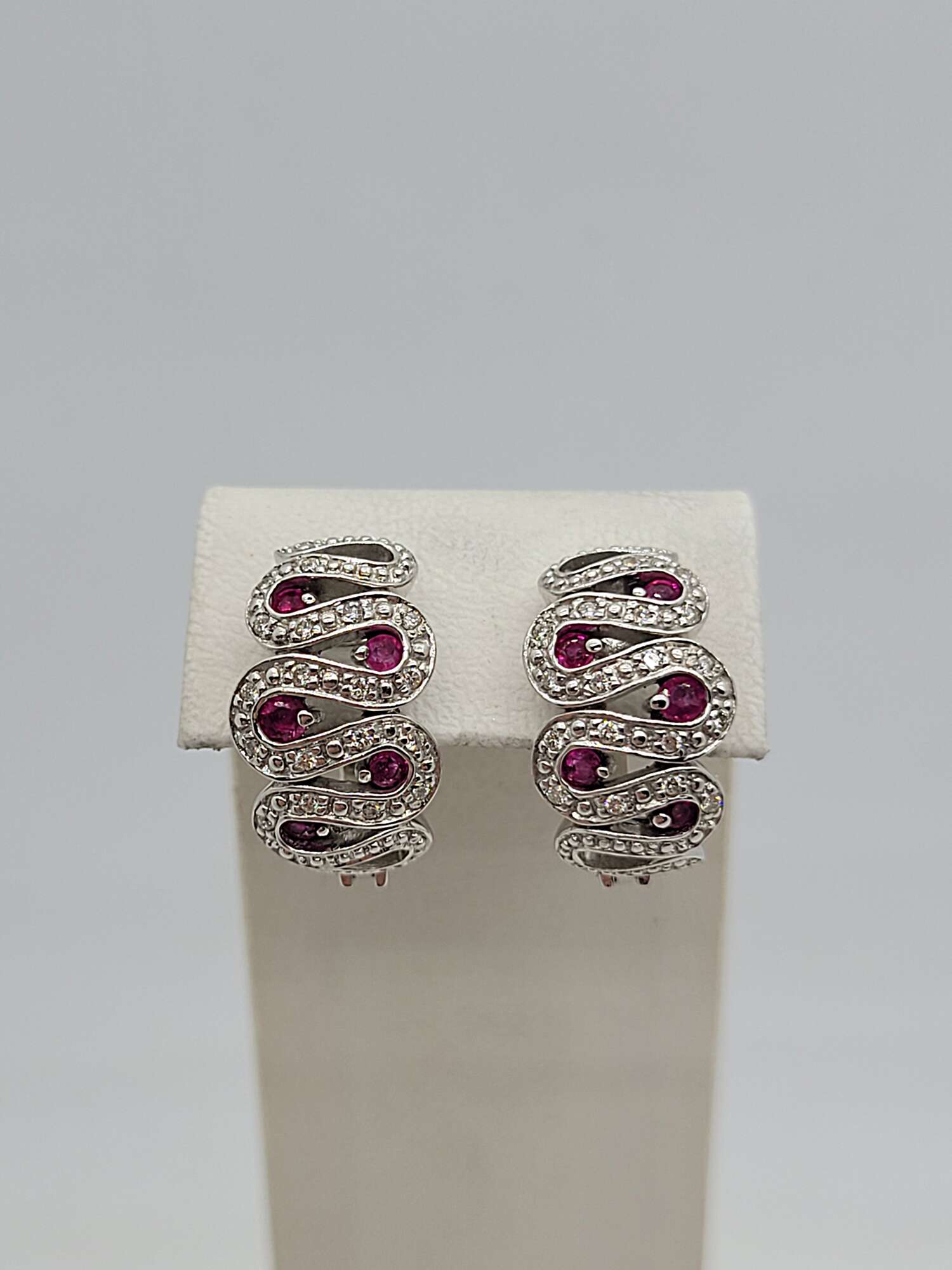 e7f01e39-880f-48e4-8143-86bb7fadb4c1