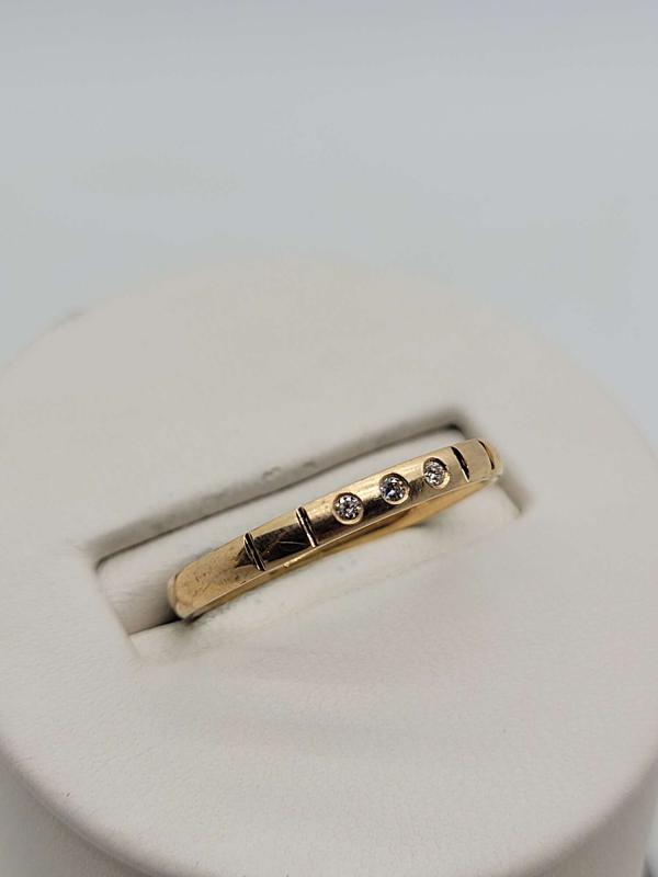 1ee2b8f5-f5ad-4e73-bae7-d9954eebdfad