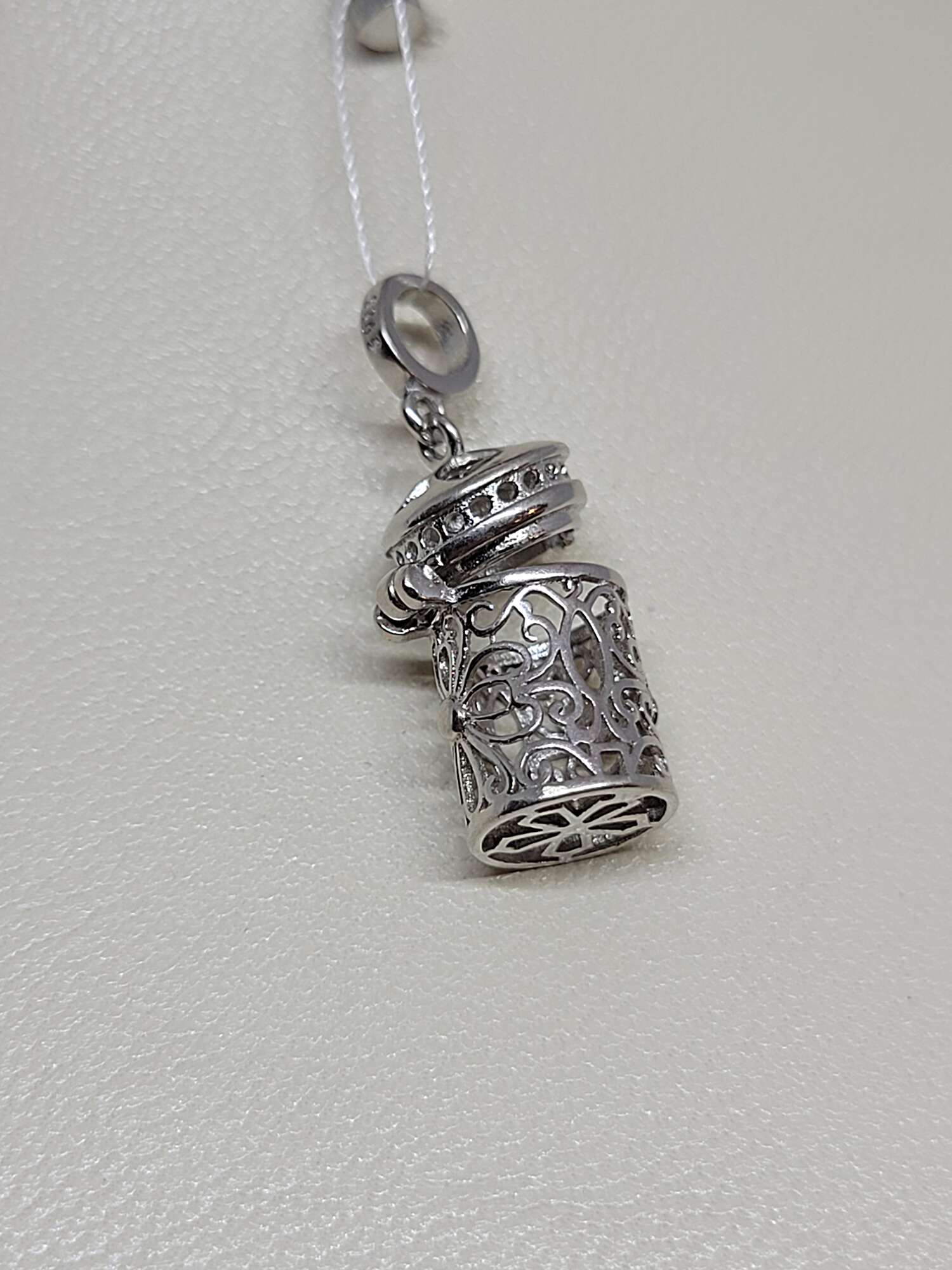 016437ea-d6d7-48bd-a8ff-9e35f263f9a5