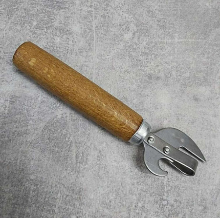 Открывалка с деревянной ручкой БУ