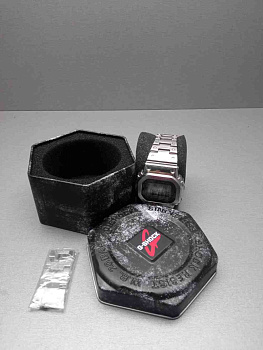 Casio GMW-B5000D-1ER