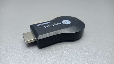 Беспроводной приемник для трансляции с смартфона M12 Plus