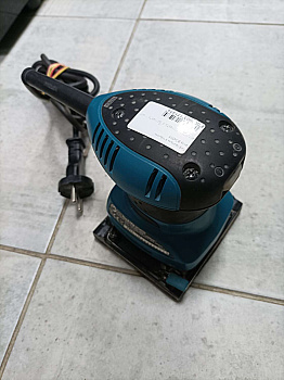 Makita BO4555