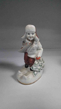 Фарфоровая статуэтка лыжник мальчик СССР