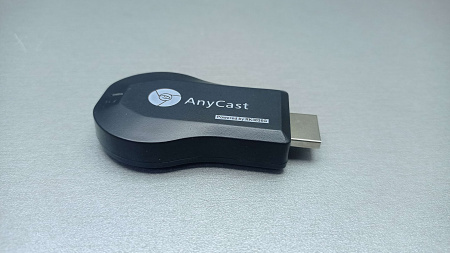 Беспроводной приемник для трансляции с смартфона M12 Plus