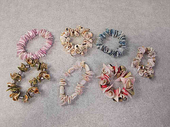 Браслет із ракушок