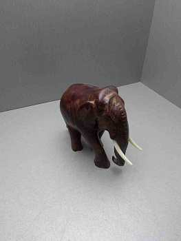 Статуэтка слона из дерева 16x11x8 см