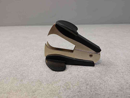 Антистеплер для скоб №10, Delta БУ