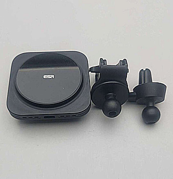 ESR HaloLock Magnetic Wireless Car Charger (2C522)