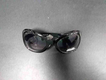 Очки солнцезащитные