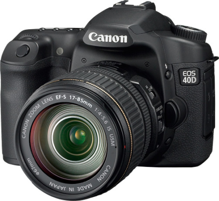 Canon EOS 40D + Canon EF-S 18-135mm