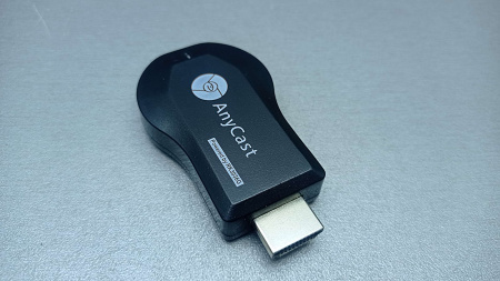 Беспроводной приемник для трансляции с смартфона M12 Plus