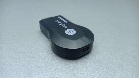 Беспроводной приемник для трансляции с смартфона M12 Plus