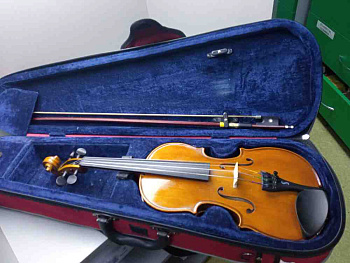 STENTOR 1500/A STUDENT II VIOLIN OUTFIT 1/2