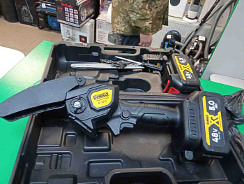 Мини-пила DeWALT 48V (копия)