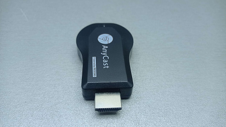 Беспроводной приемник для трансляции с смартфона M12 Plus