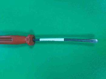 Отвертка прямая (20-25 см)