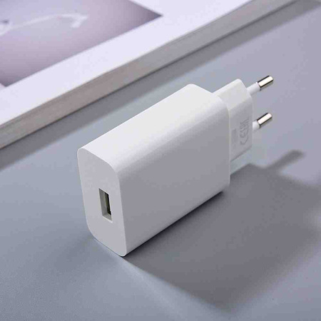 Meizu UP1220E 12V/9V/5V, 2A mCharge 3.0