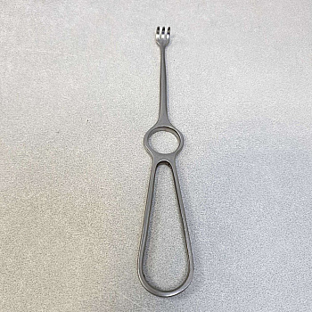 Крючок хирургический по Kocher, 3 зубца, острый дл. 22 см