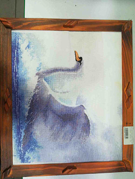 Картина частичная вышивка Лебедь 34х28,5 см