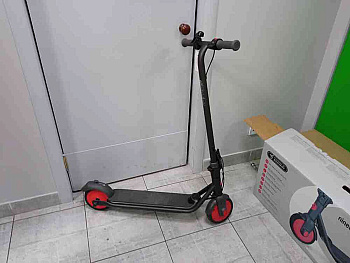 Ninebot eKickScooter ZING C20