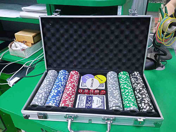 Набор для покера на 300 фишек