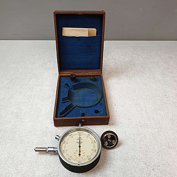 Тахометр часовой СК тип. 751